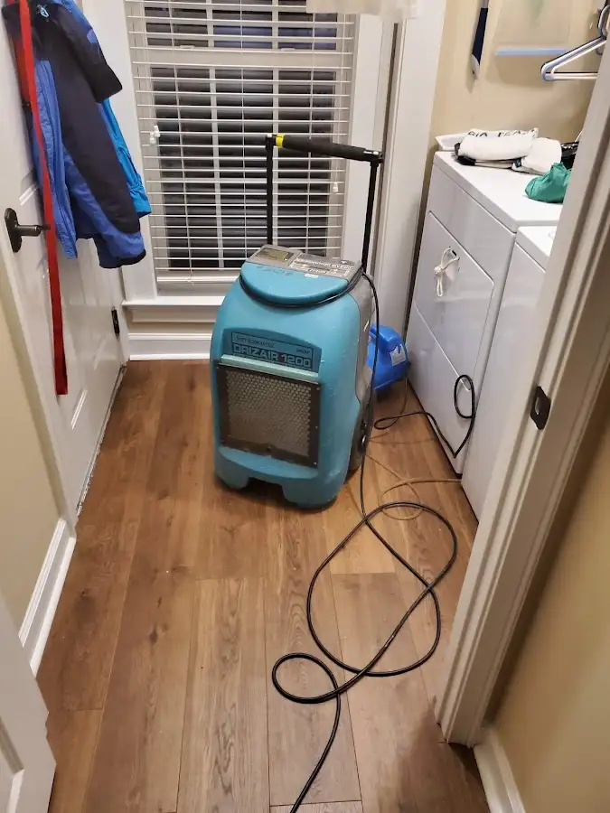 Commercial dehumidifier deployed for Flood Damage Cleanup in Chillicothe